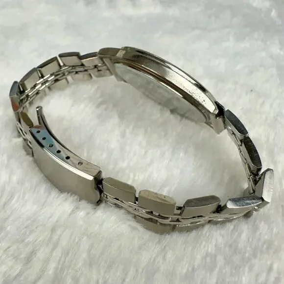 Fendi women’s silver watch 210G Good Pre-Owned - Picture 10 of 13